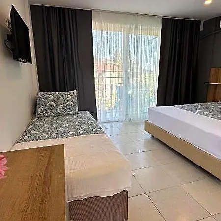 Adasu Hotel *